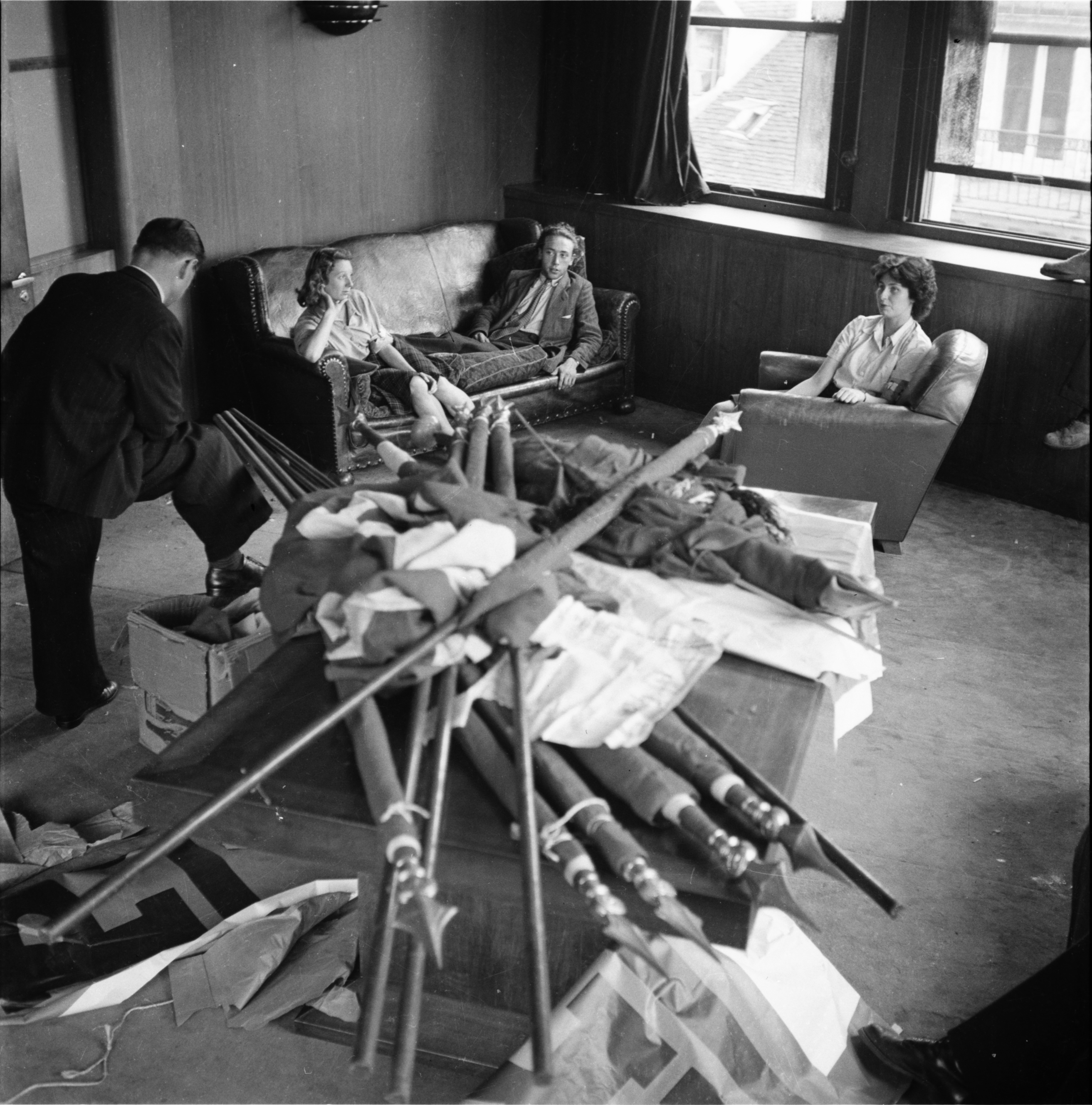 Discover hundreds of lost World War II photographs