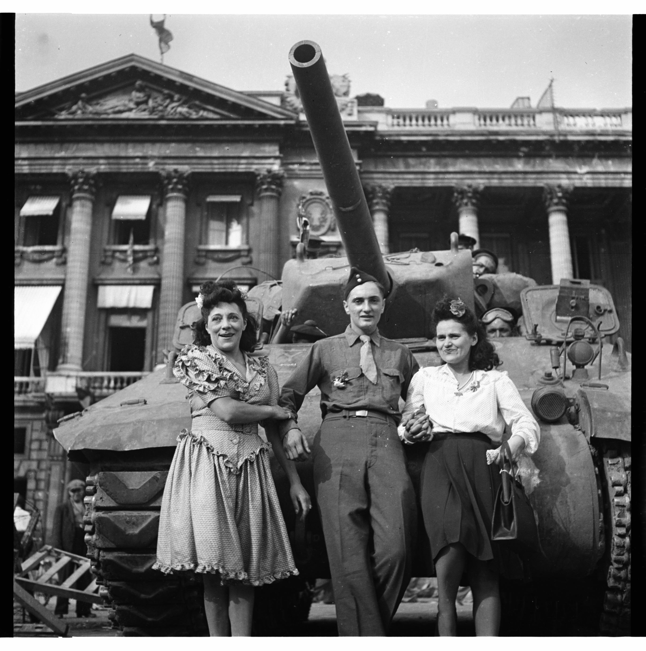 Discover hundreds of lost World War II photographs