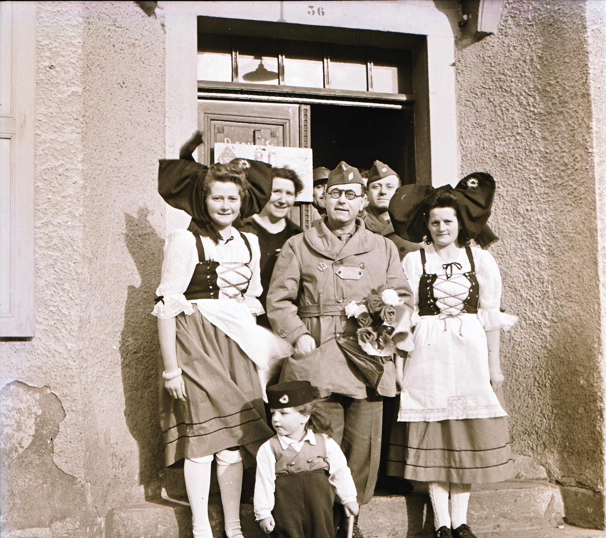 Discover hundreds of lost World War II photographs