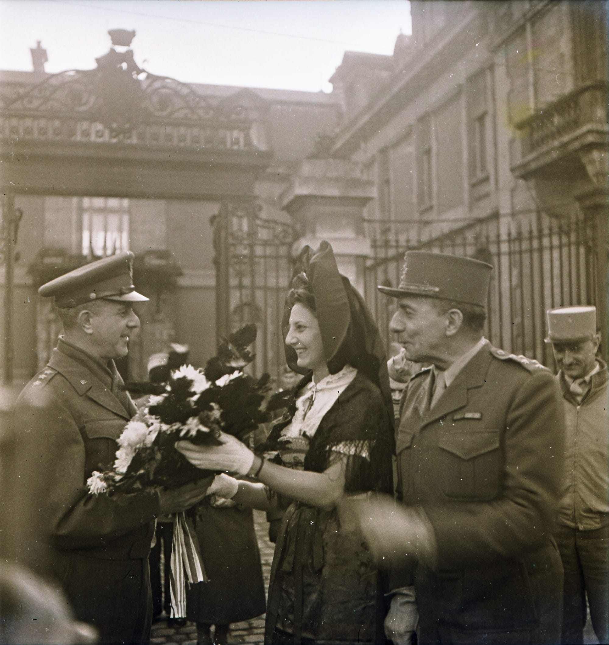 Discover hundreds of lost World War II photographs