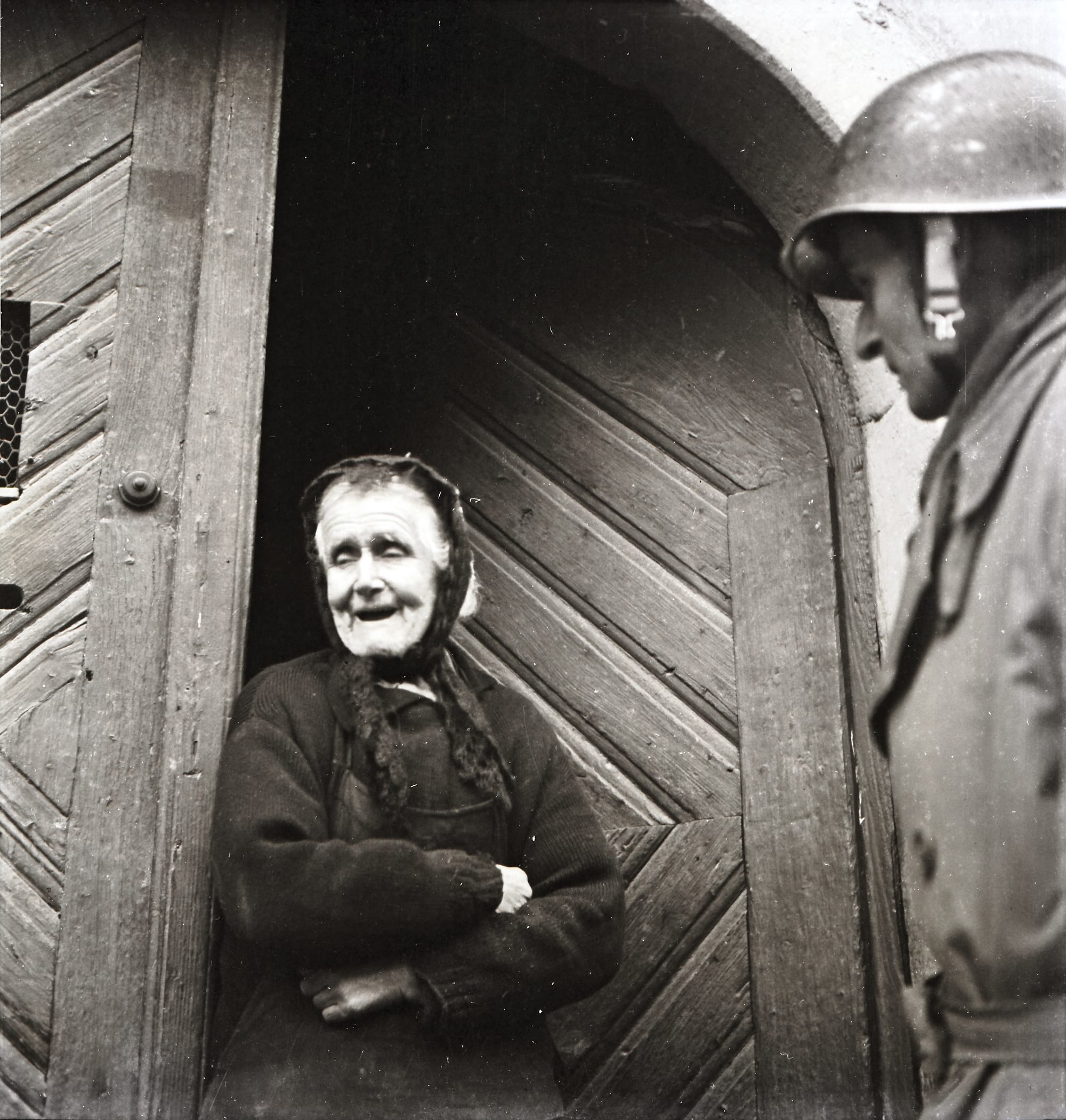 Discover hundreds of lost World War II photographs