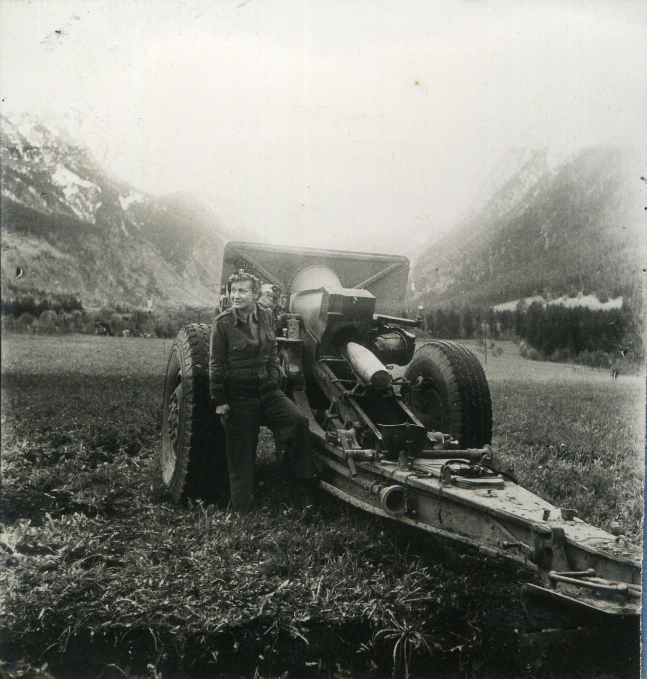 Discover hundreds of lost World War II photographs