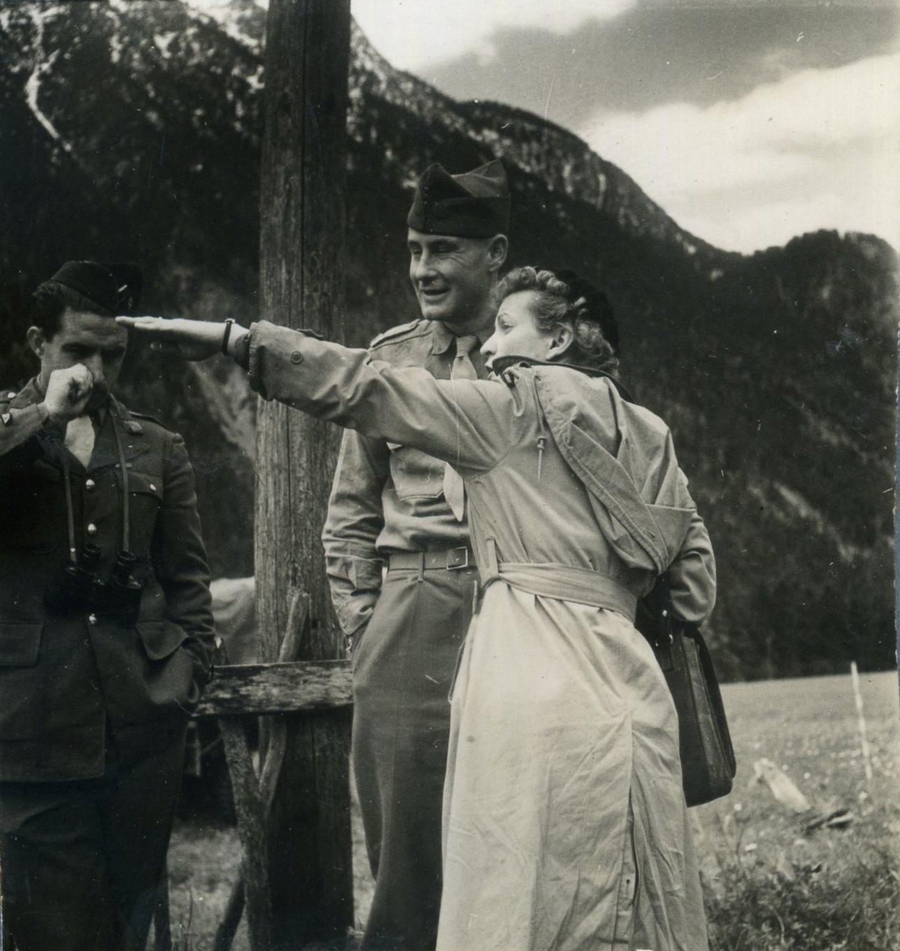 Discover hundreds of lost World War II photographs